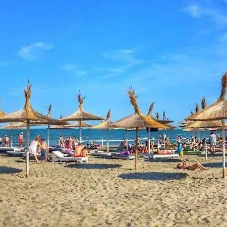 Relax By The Sea Mamaia Nord アパート ナボダリ